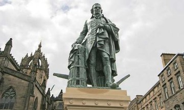 فراز و فرود یک تئوری ادام اسمیت