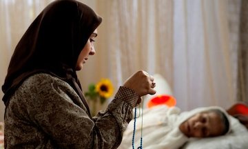 سرگردانی میان «وجدان اخلاقی» و «عقلانیت منفعتاندیش» گهواره ای برای مادر