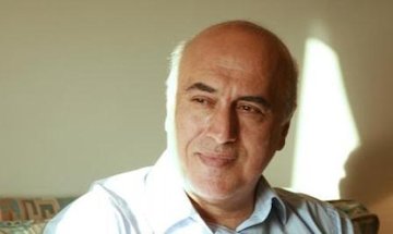 از آداب نوشتن تا آداب خواندن: درآمد کوتاه بر بینامتنیت مشیت علایی