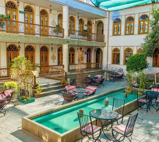 تضاد فرهنگی در هتلهای سنتی شیراز و اصفهان