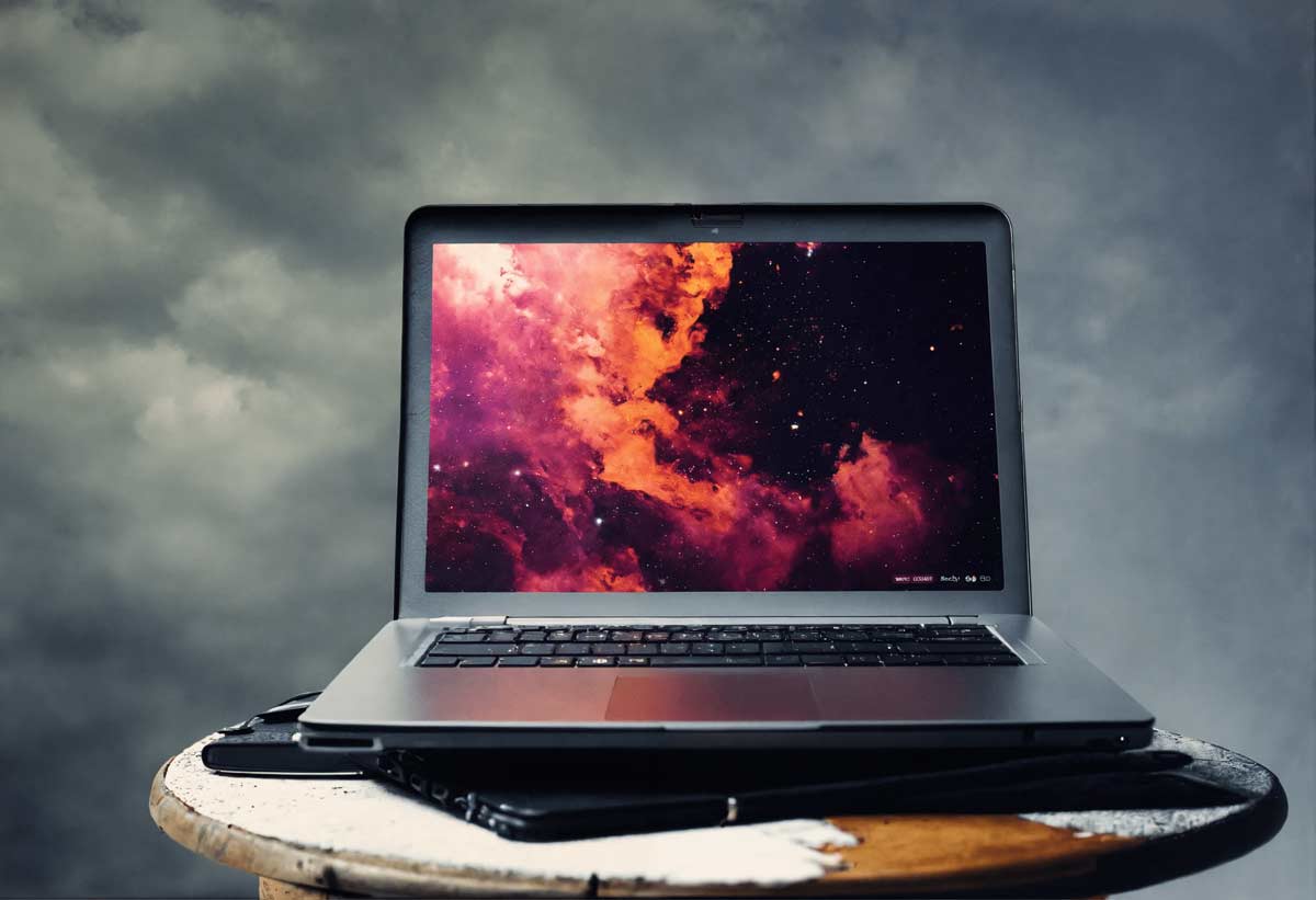 لپ تاپ استوک چیست؟