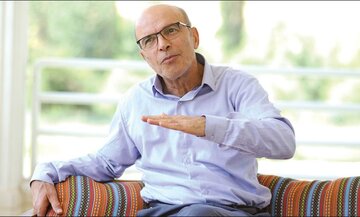 مسئله ایران منحصر به فرد است معیدفر