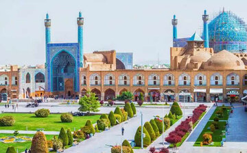 راهنمای جامع وسایل مورد نیاز برای سفر به اصفهان